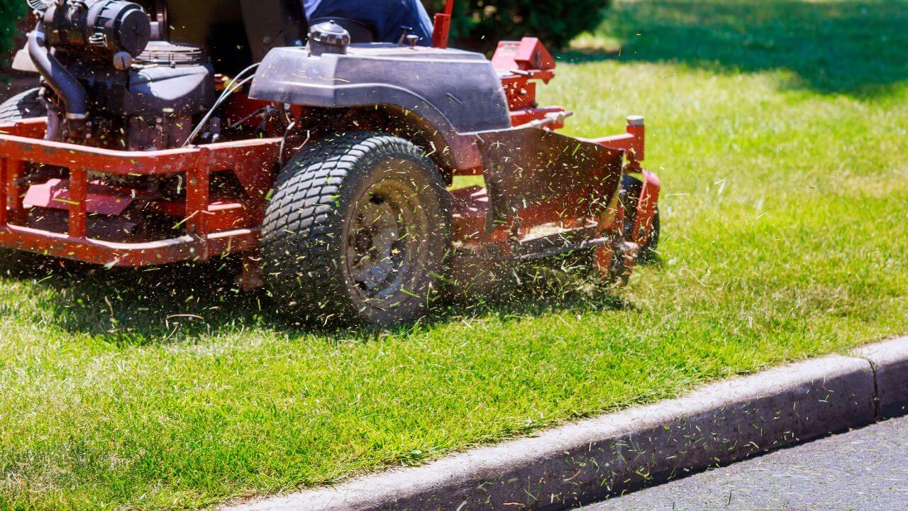 lawn care service in Midland TX